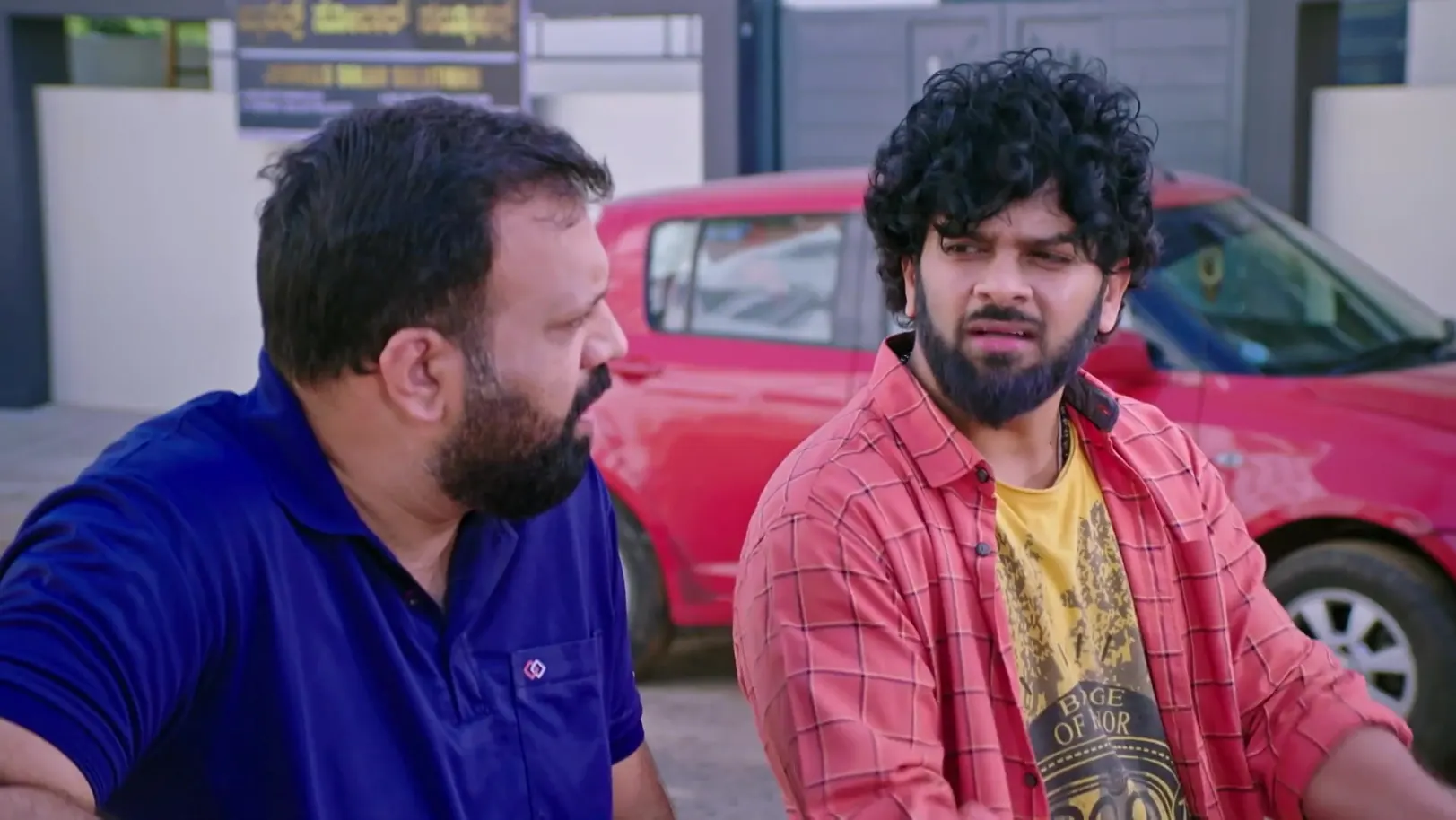 Santosh and Harish Plan to Tackle Jaware Gowda - Lakshmi Nivasa Santosh and Harish Plan to Tackle Jaware Gowda - Lakshmi Nivasa