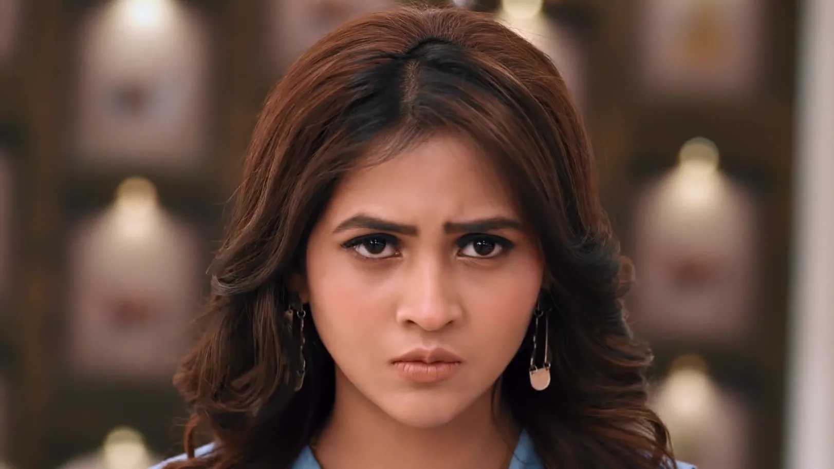 Saroja Gets Emotional after Meeting Annapurna - Saru 