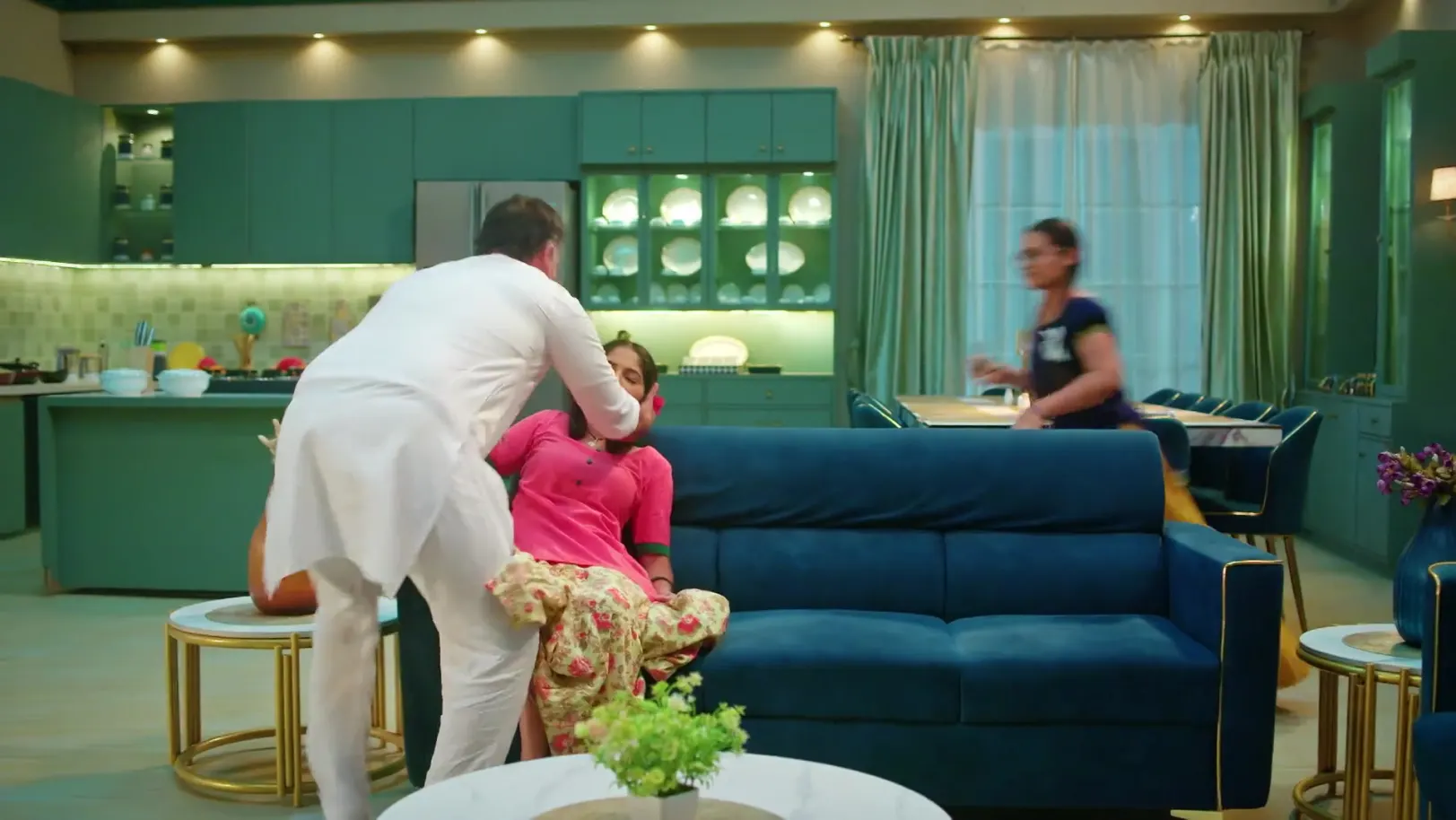 Rajan Probes Kamali about the Attack on Her - Kamali 