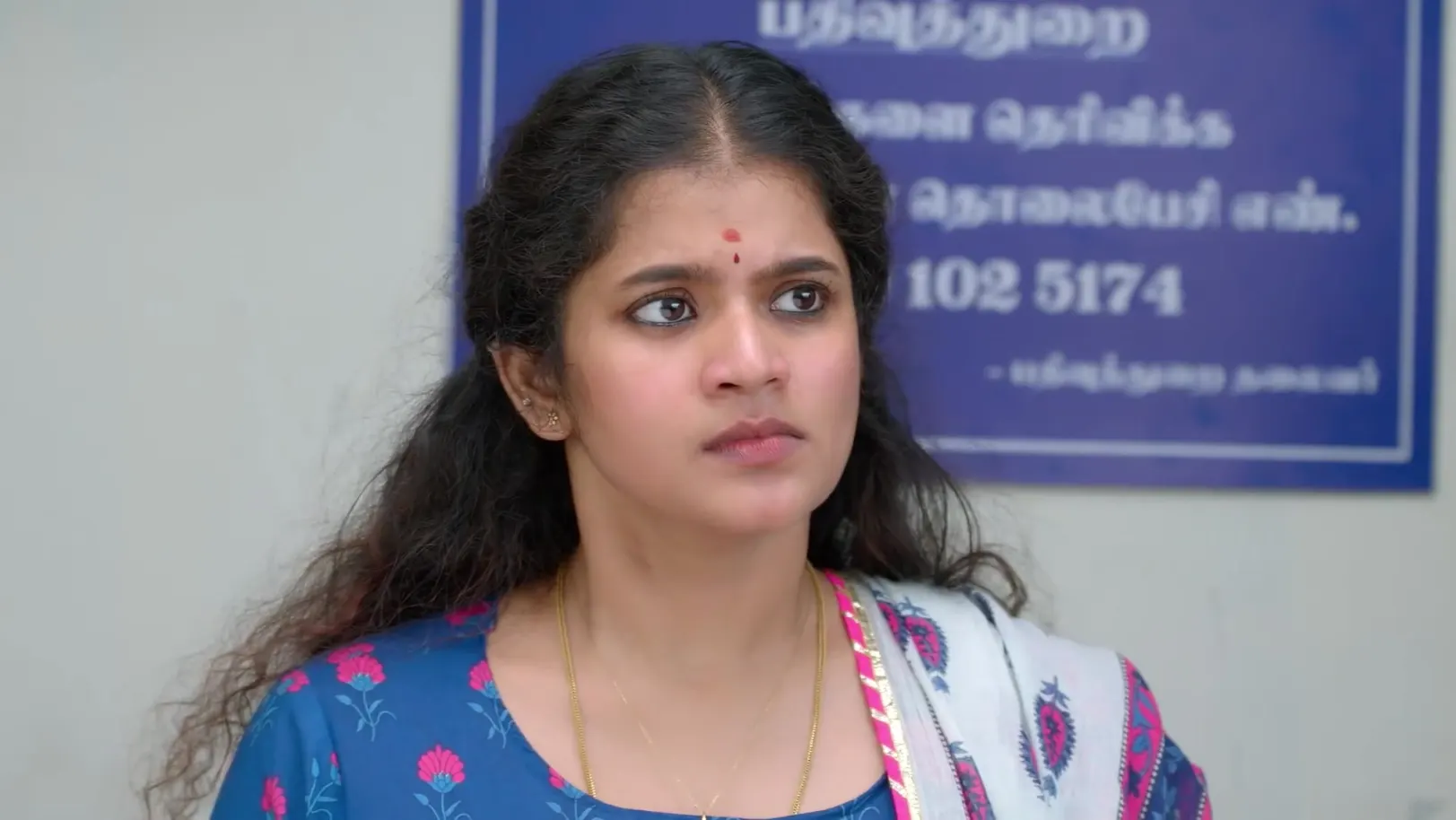 Veera Holds Viji on Knife Point 16th February 2026 Webisode