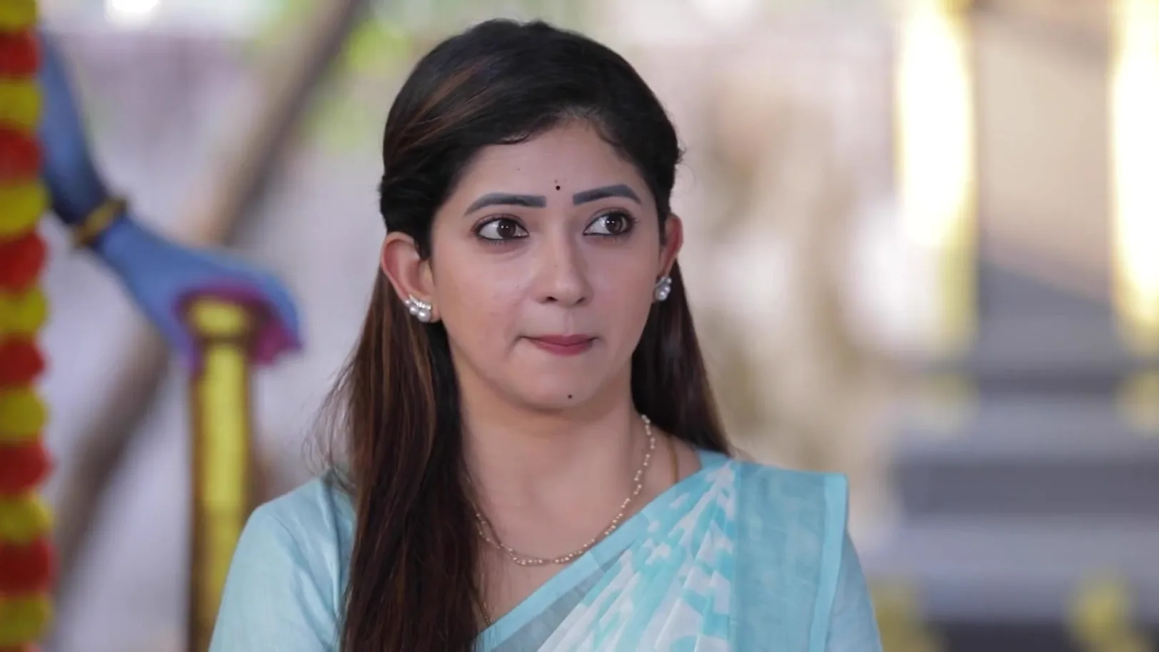 Rajeshwari Encourages Mithra - Idhayam Rajeshwari Encourages Mithra - Idhayam