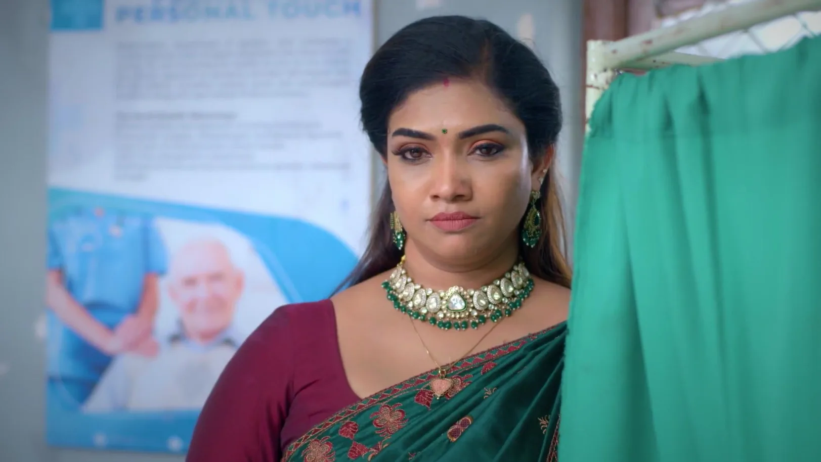 Chandrakala Learns about Rohini's Pregnancy - Karthigai Deepam 