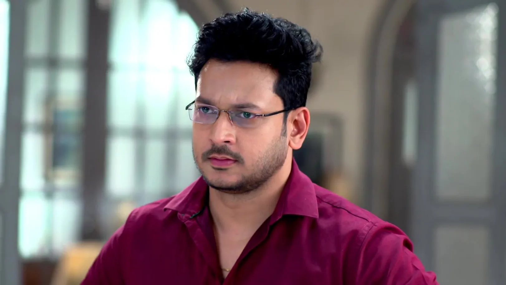 Suspicion Falls on Lajbonti - Kone Dekhaa Alo 