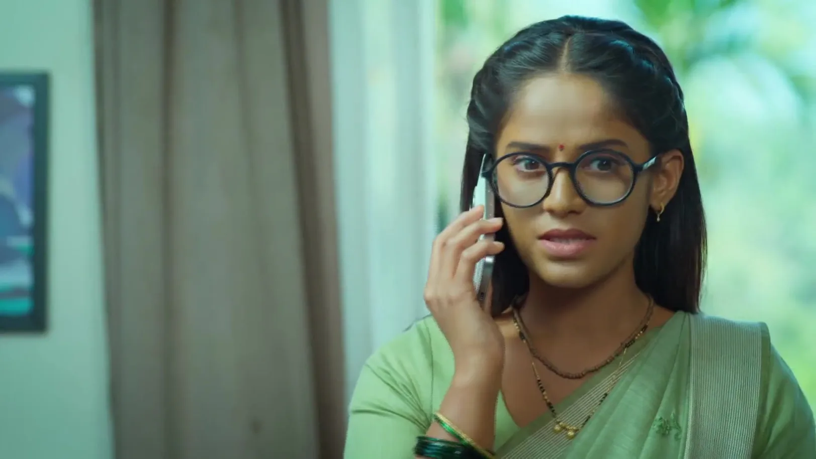 Savali is Delighted to Receive Dr Sakhare's number - Savalyachi Janu Savali 