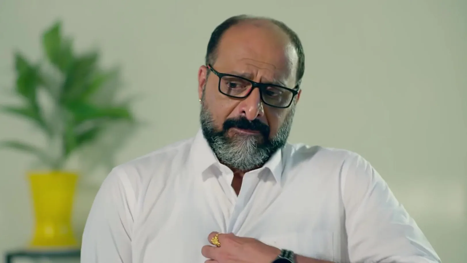Ambika Gets Support - Akale 