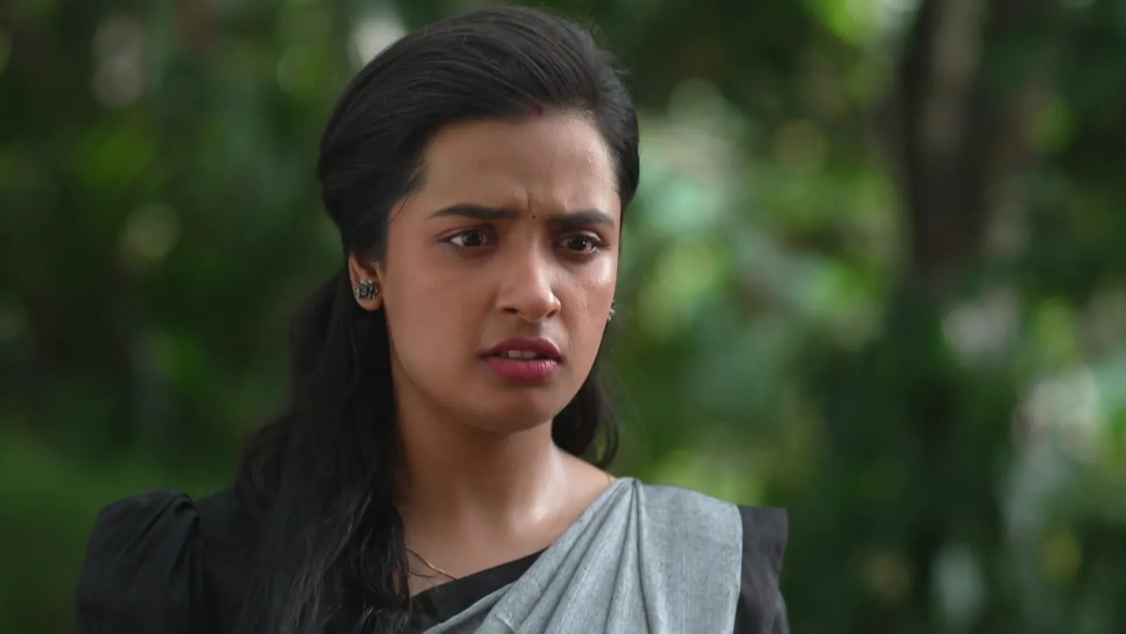 Shalini Is Stunned to See Sivan - Kudumbashree Sharada 