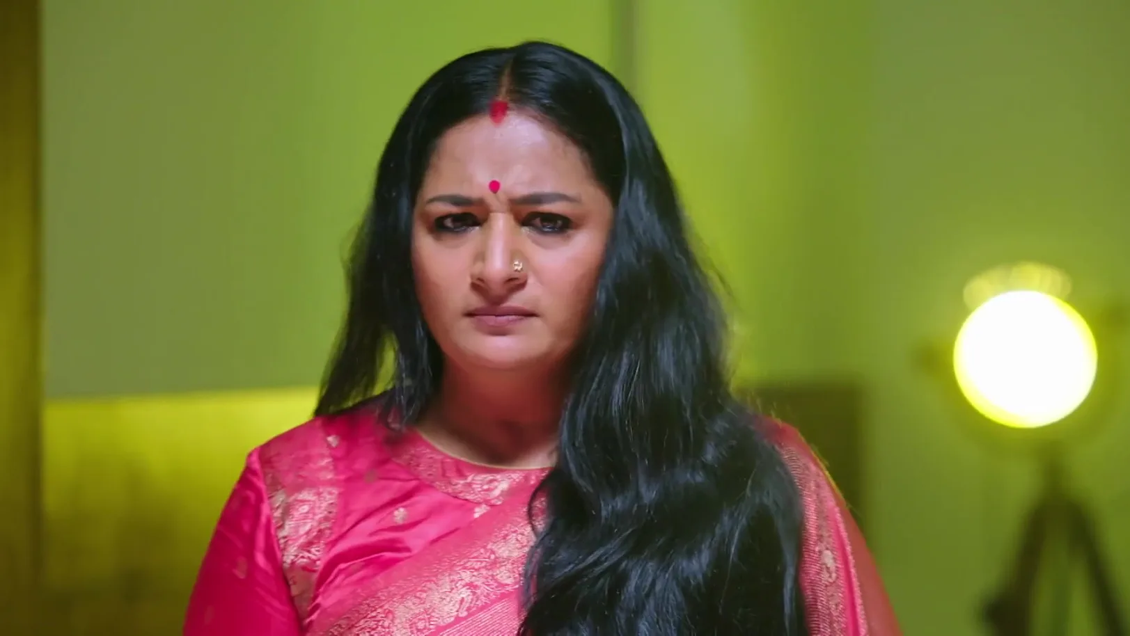 Vijaya Worries about Madan - Shravani Subramanya 