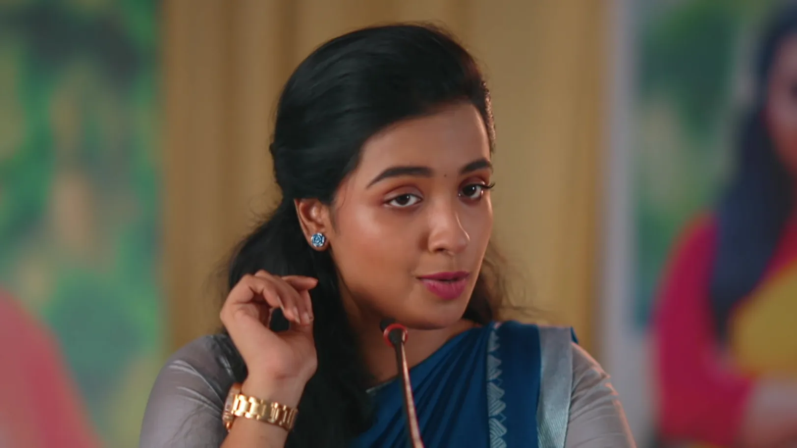 Shalini Advises Students - Kudumbashree Sharada - Promo