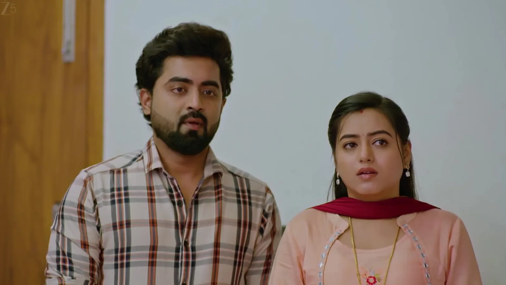 Venu Is Shattered to See Prathapa Varma - Akale 
