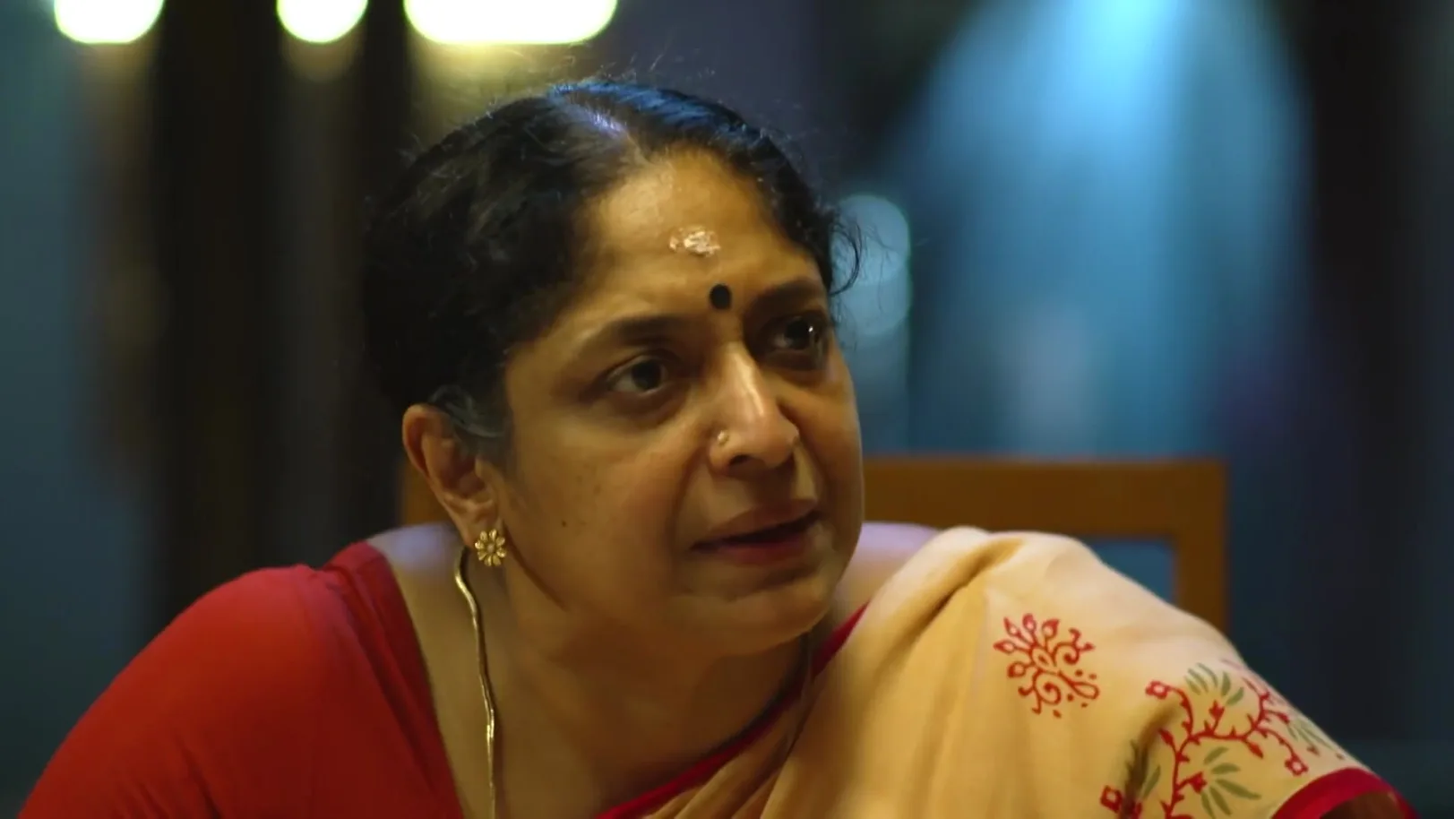Sharada Lashes Out at Sharika - Kudumbashree Sharada 