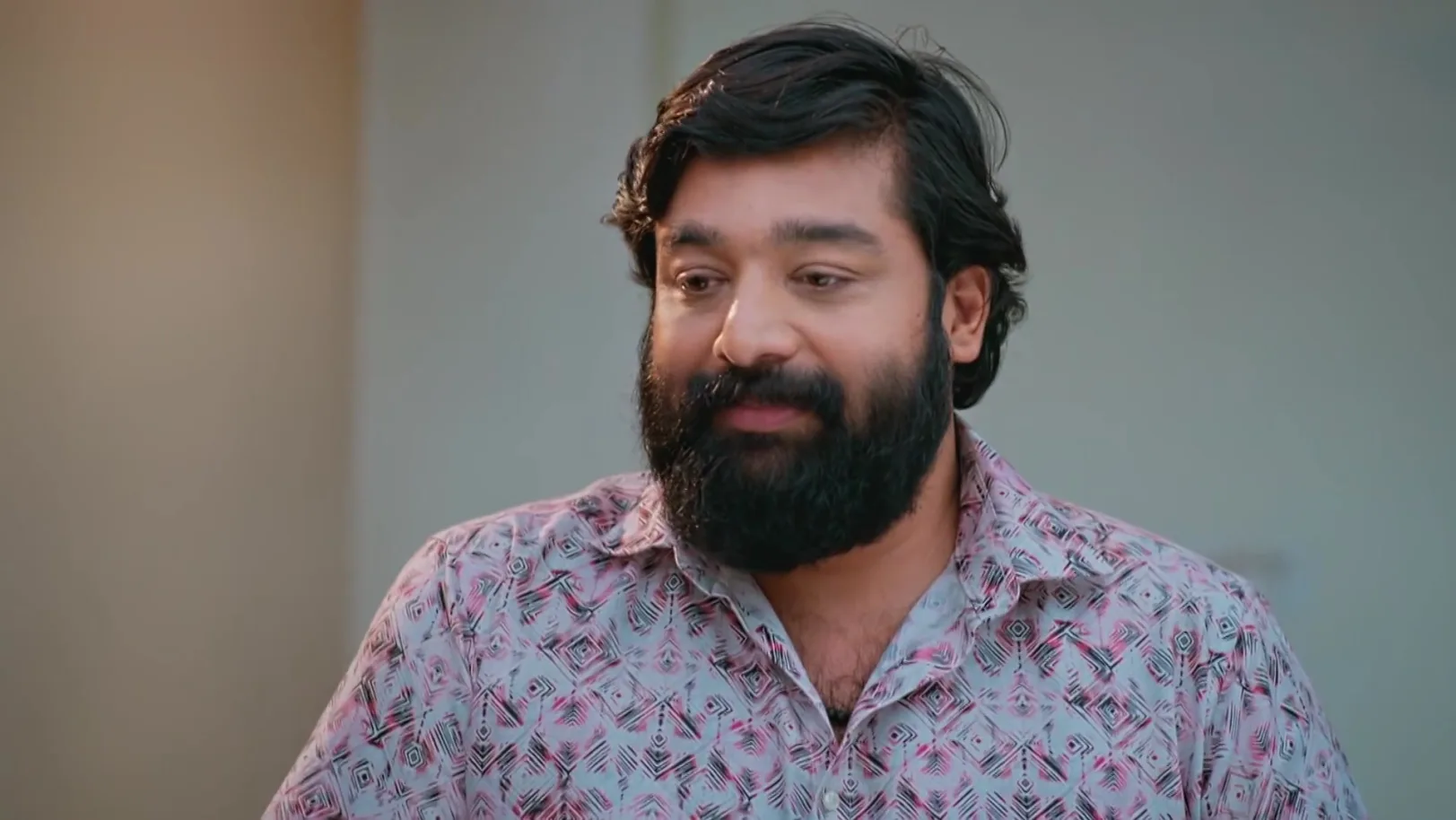 Madhavan Has a Word with the Judge - Manathe Kottaram 