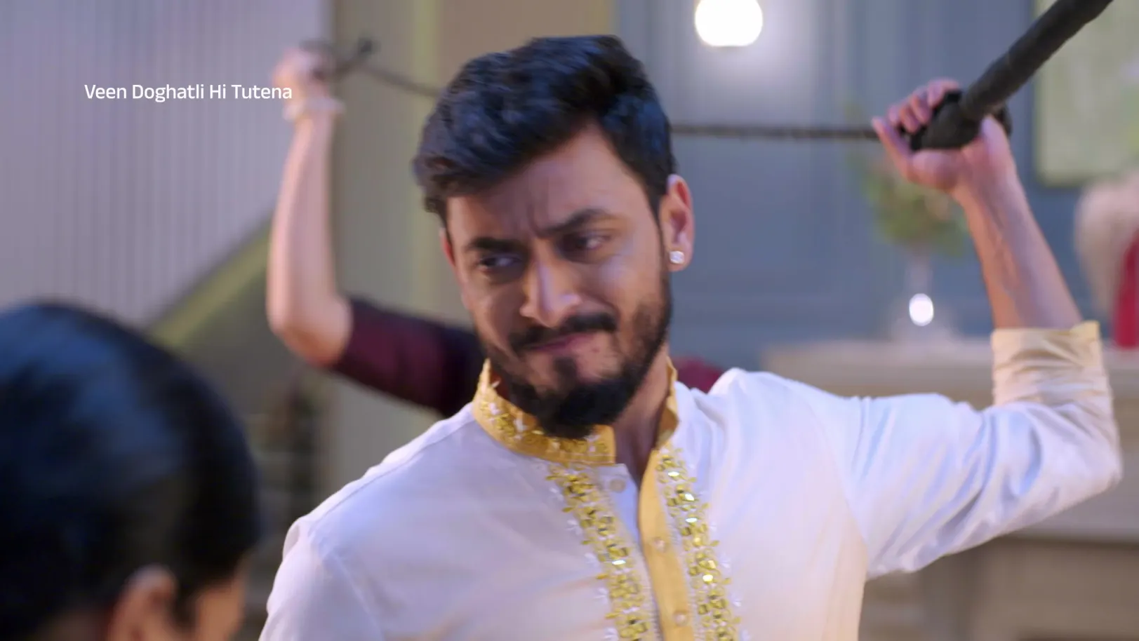 Swanandi Lashes Anshuman - Veen Doghatli Hi Tutena - Promo