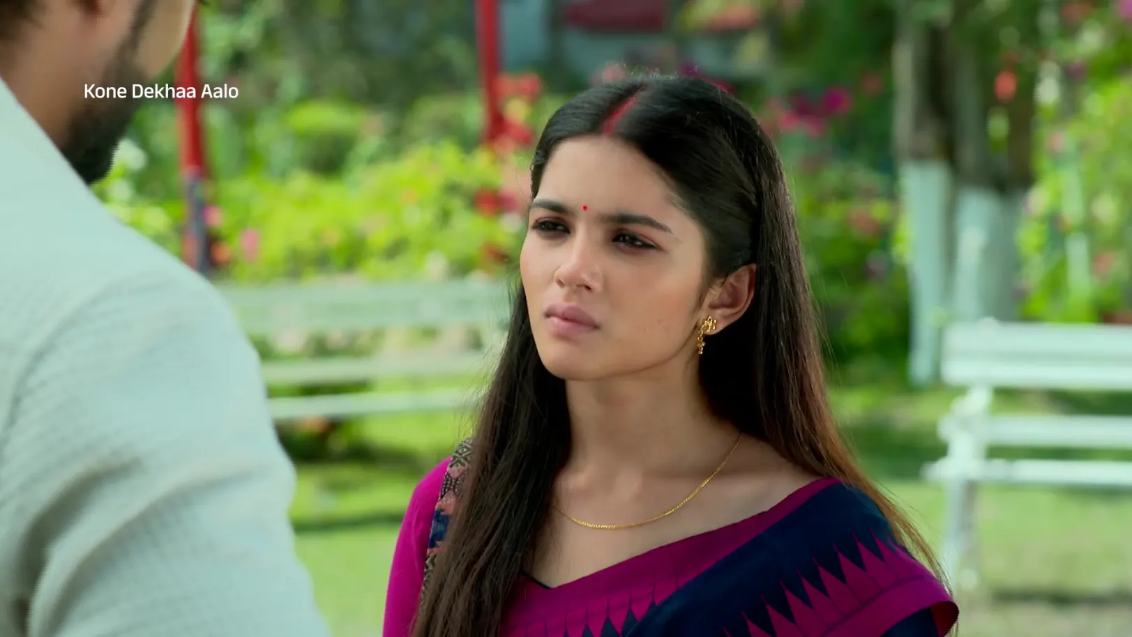 Lajbonti Is Determined to Safeguard Bonolata - Kone Dekhaa Alo - Promo