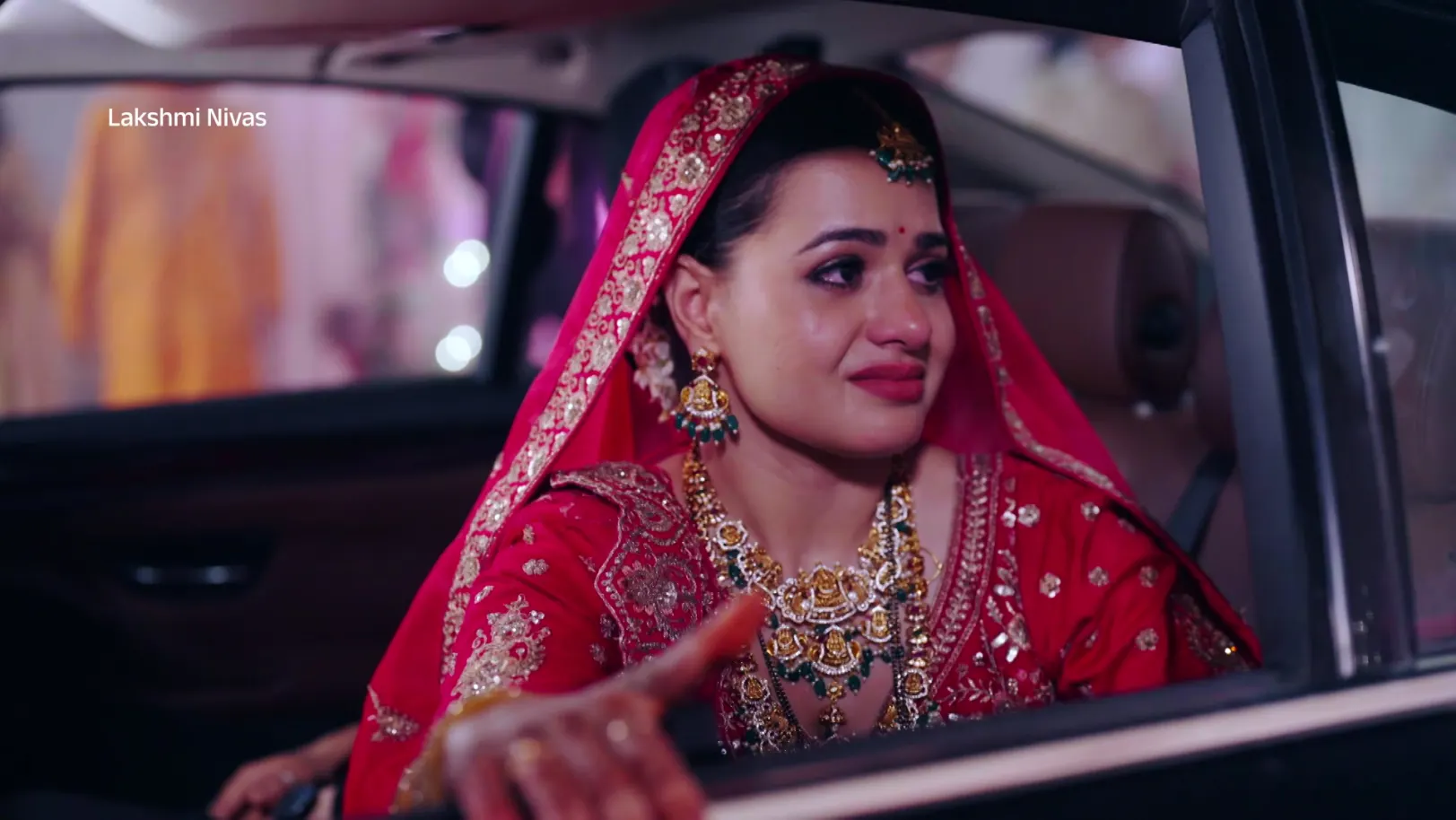 Bhoomika's Family Bids Her Adieu - Lakshmi Nivas - Promo