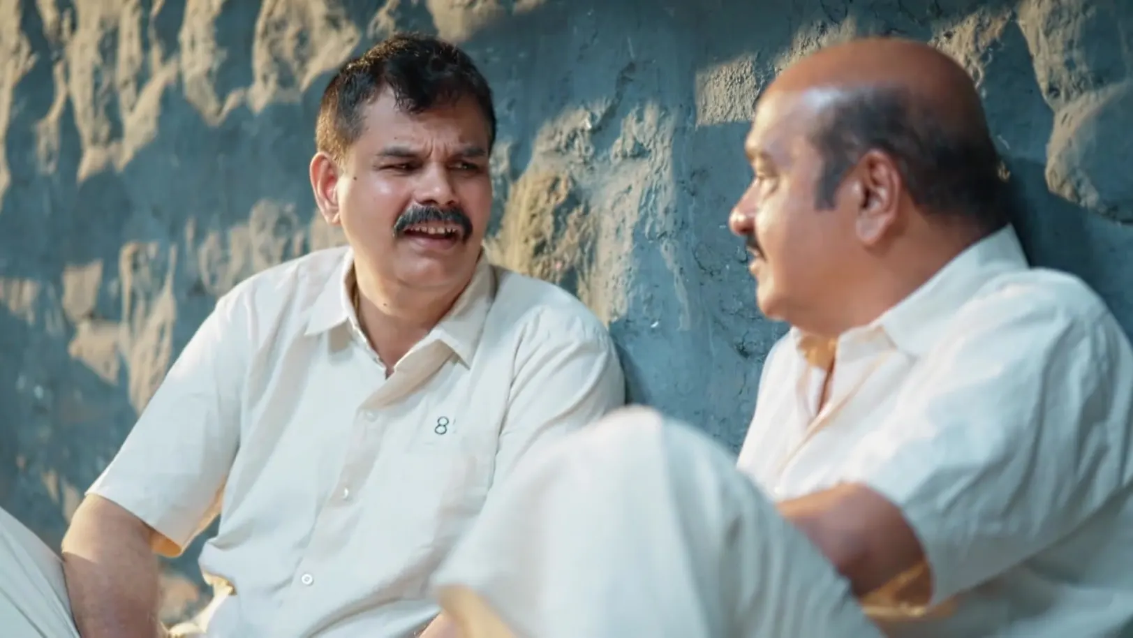 Sivadasan Shares His Story with an Inmate - Chembarathy 