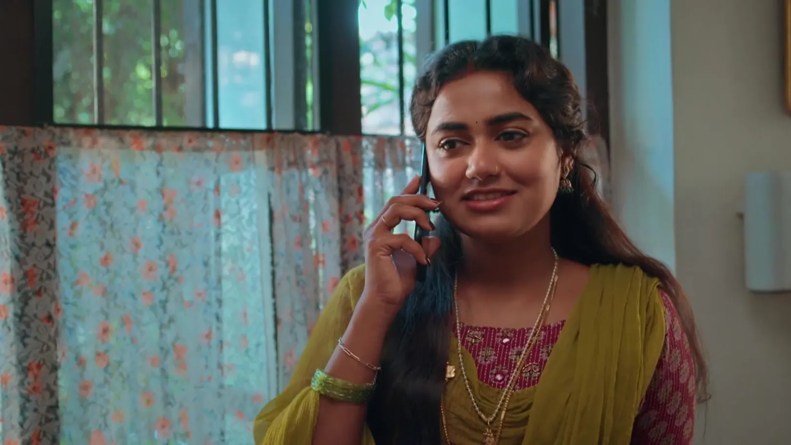 Radhika Asks Amritha to Take Care of Shyama - Snehapoorvam Shyama 
