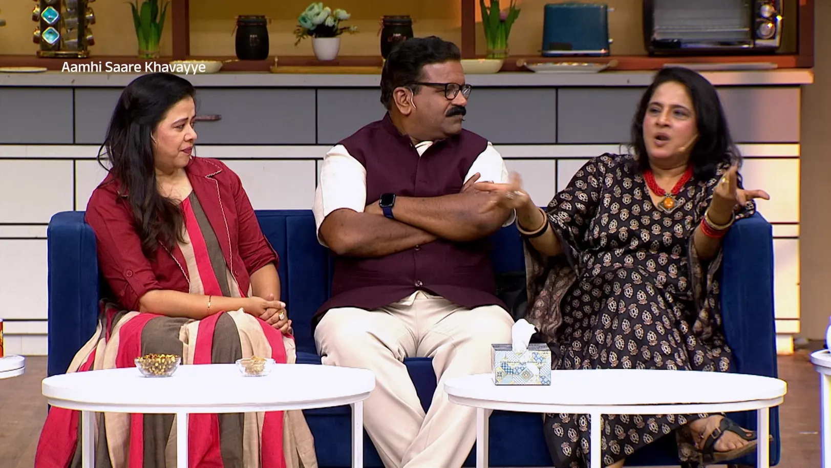 The Theatre Artists Share Their Experiences - Amhi Sare Khavaiyee - Promo