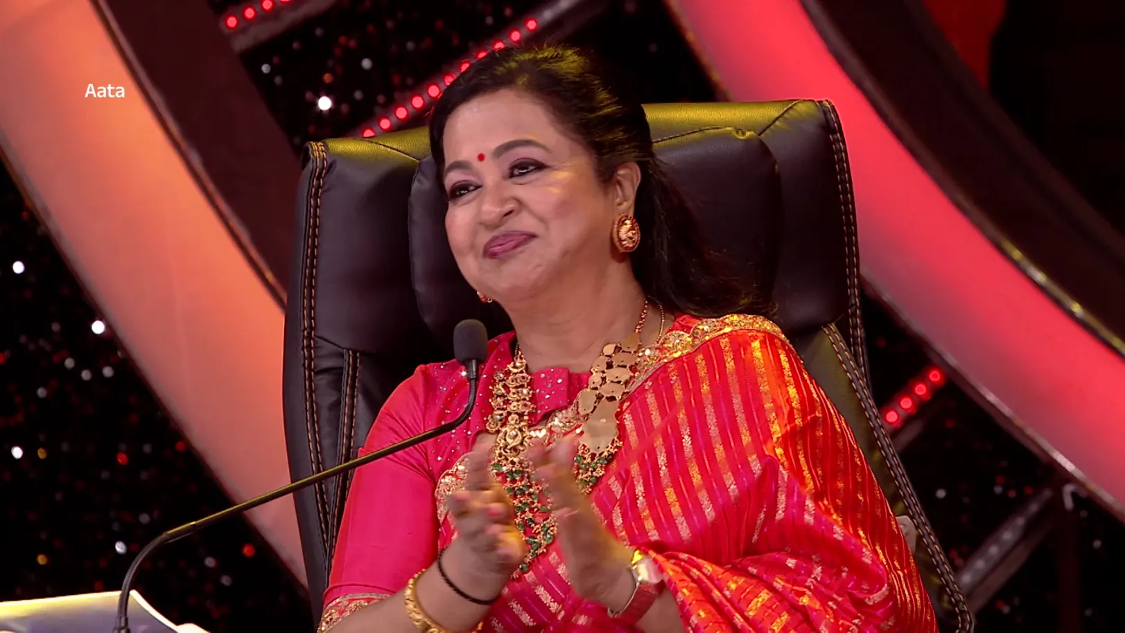 Tanushree Creates Magic on Stage - Aata - Promo