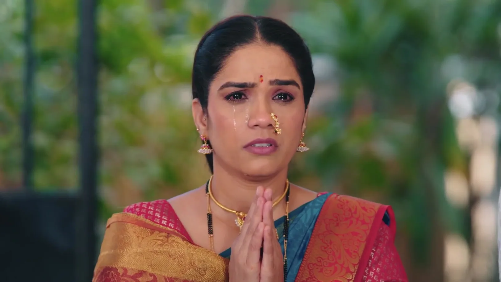 The Dalvi Family Performs the Gudi Puja - Lakshmi Niwas 