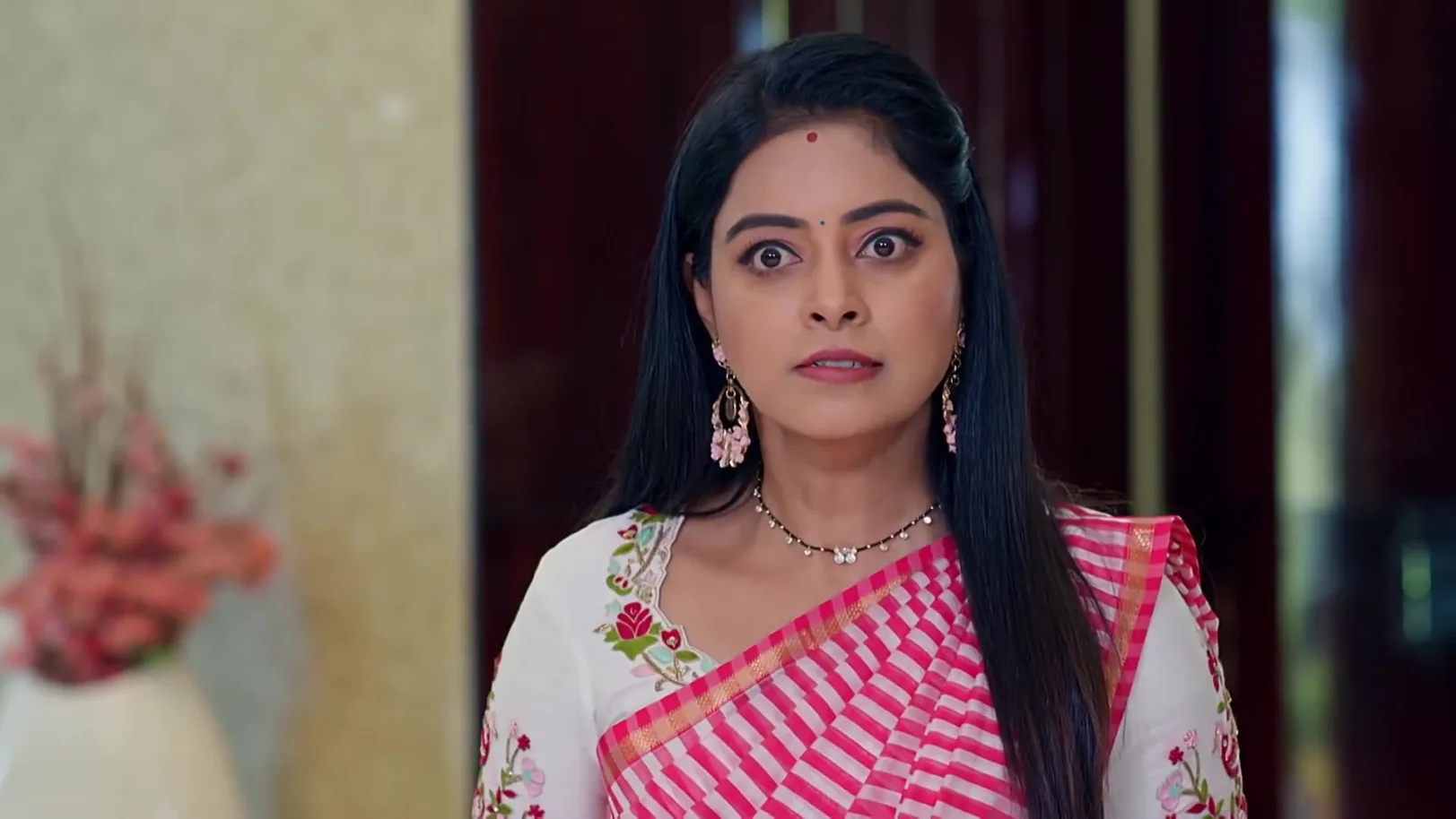 Jagadhatri - March 26, 2026 - Webisode 26th March 2026 Webisode Jagadhatri - March 26, 2026 - Webisode 26th March 2026 Webisode