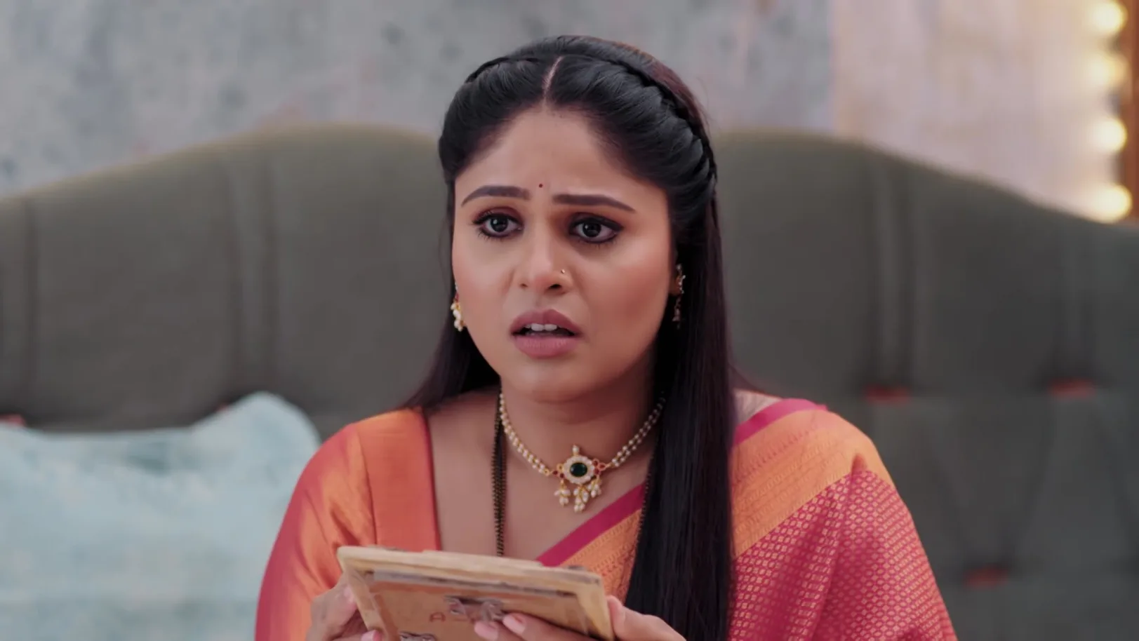 An Ill Omen Worries Bhavana - Lakshmi Niwas 