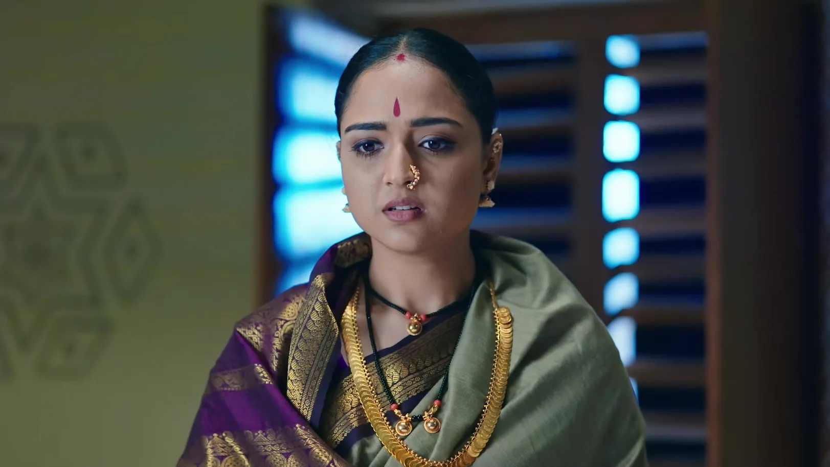 Venkatanatha's Family Prays to Lord Hanuman - Sri Raghavendra Mahathme - Promo