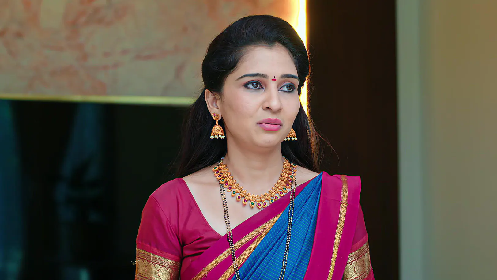 Rani Is Mocked over Her Lack of Education - Annayya - Promo