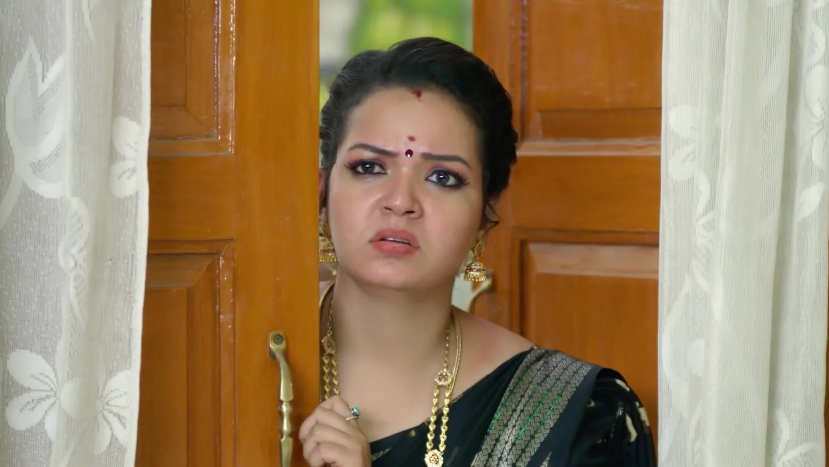 Bhuvaneshwari's Allegations Against Janaki 14th April 2026 Webisode