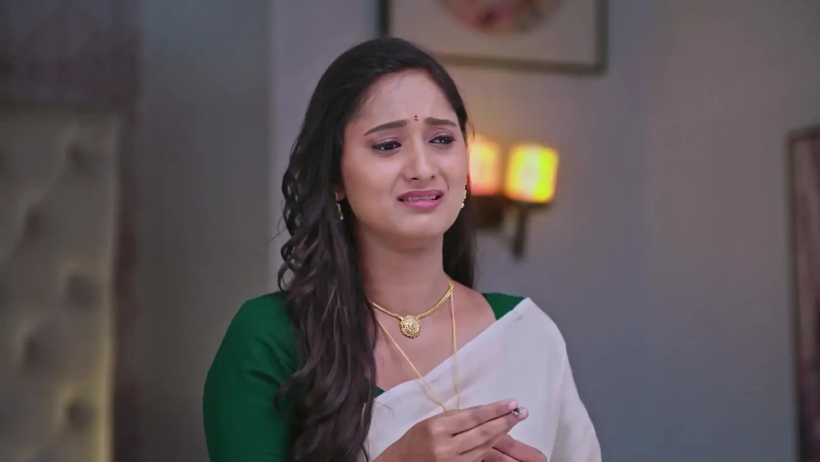 An Anklet Reminds Durga of Her Sister - Naa Ninna Bidalaare 