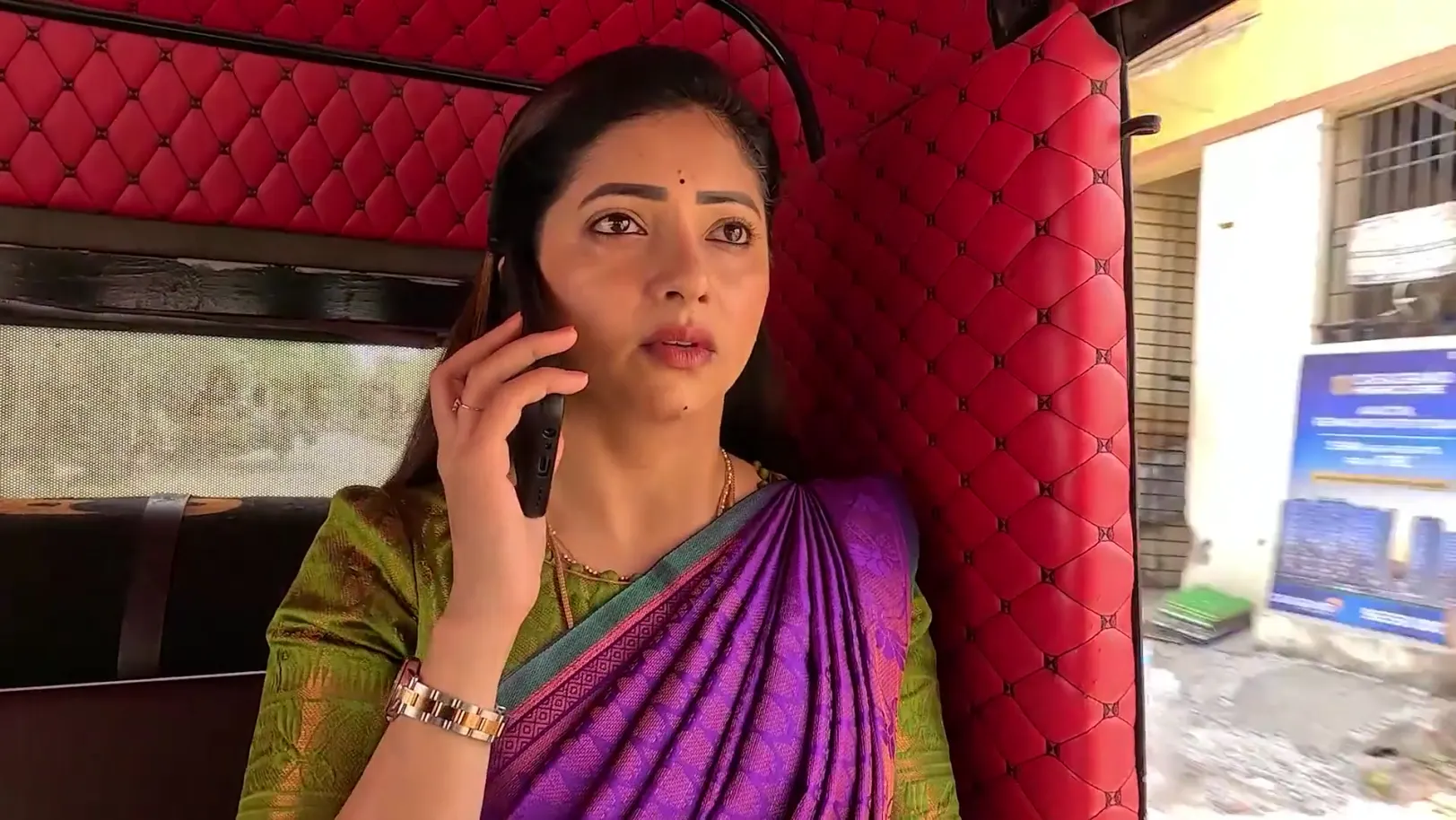 Bhavani Lies to Bharathi - Idhayam 