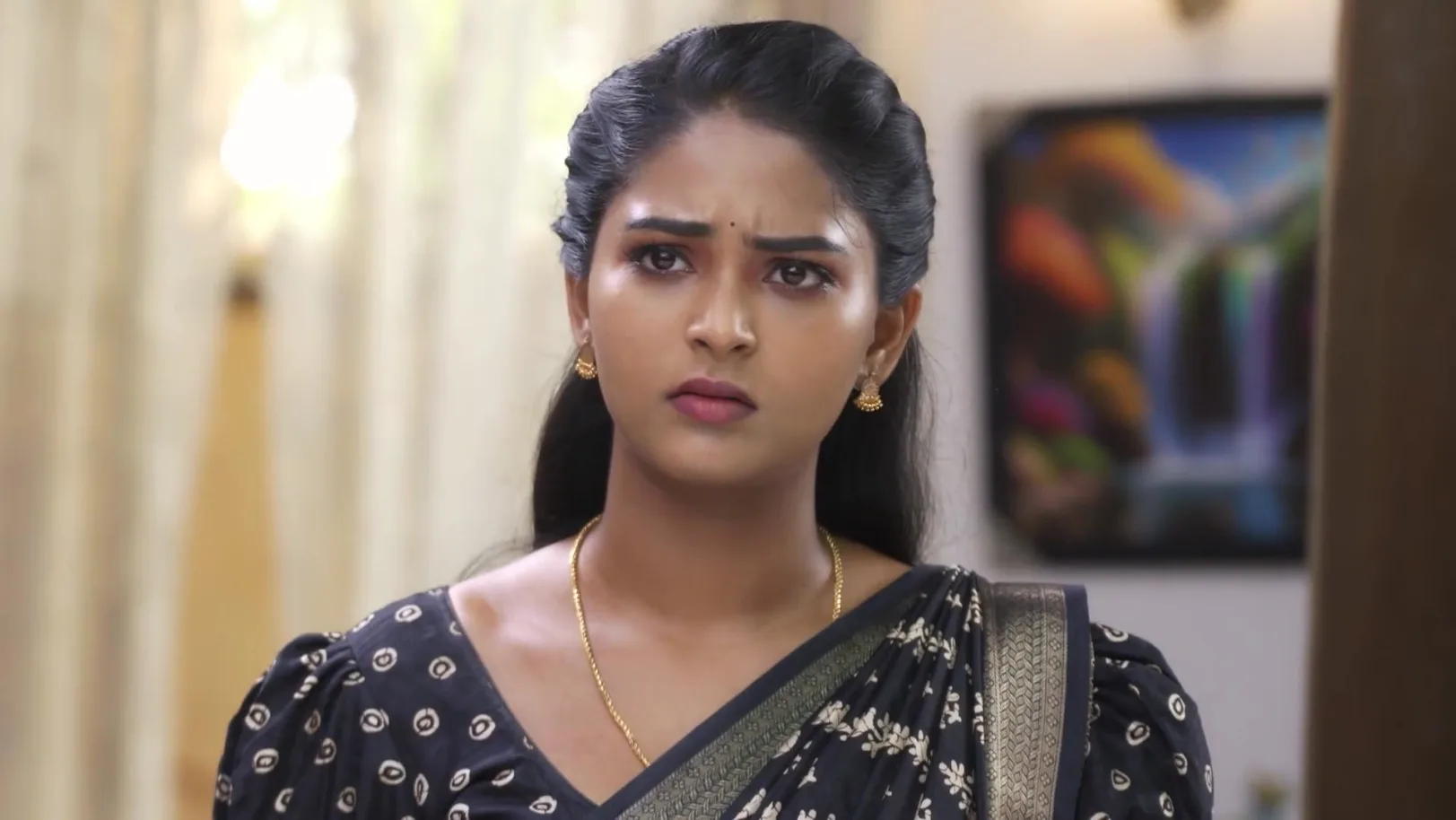 Maya Learns about Bhuvaneshwari's Conspiracy - Sandhya Raagam 