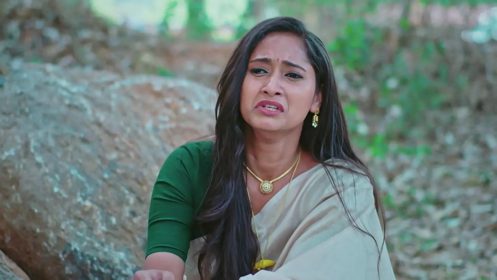 Durga Learns that Ambika Is Her Sister - Naa Ninna Bidalaare 