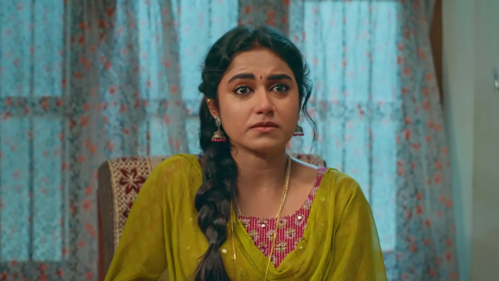 Shyama Tells the Interviewer about Akhil - Snehapoorvam Shyama 