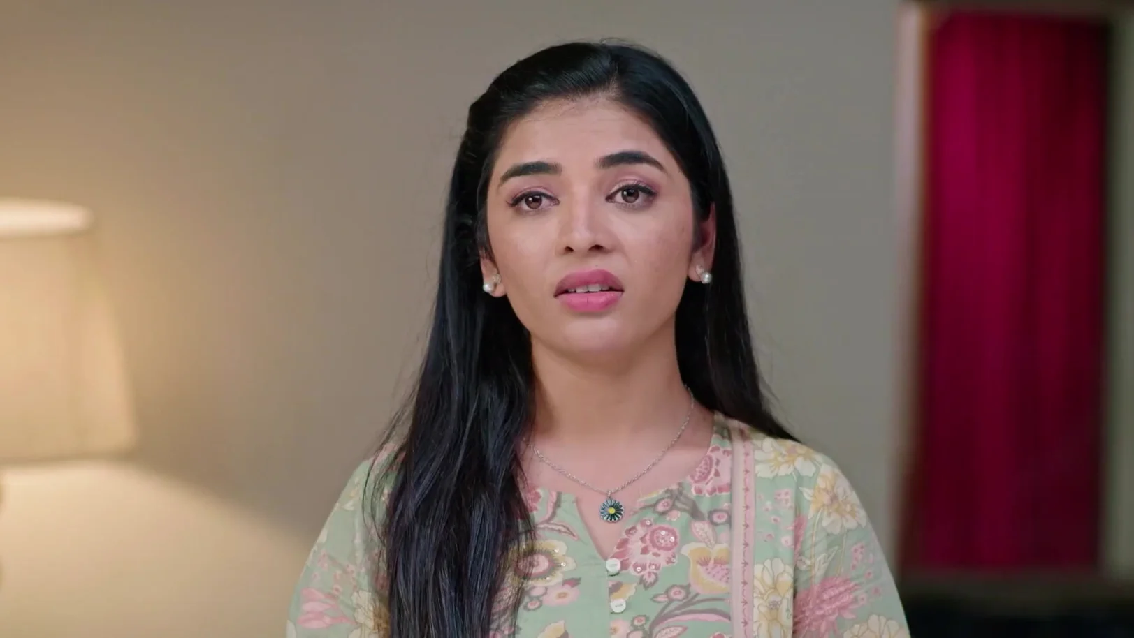 Arjun Tries to Impress Nidhi - Karna 