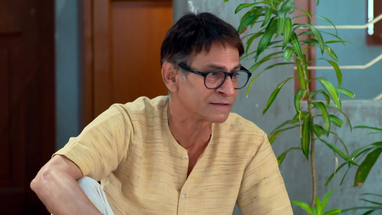 Sudeb Goes Missing - Kone Dekhaa Alo 