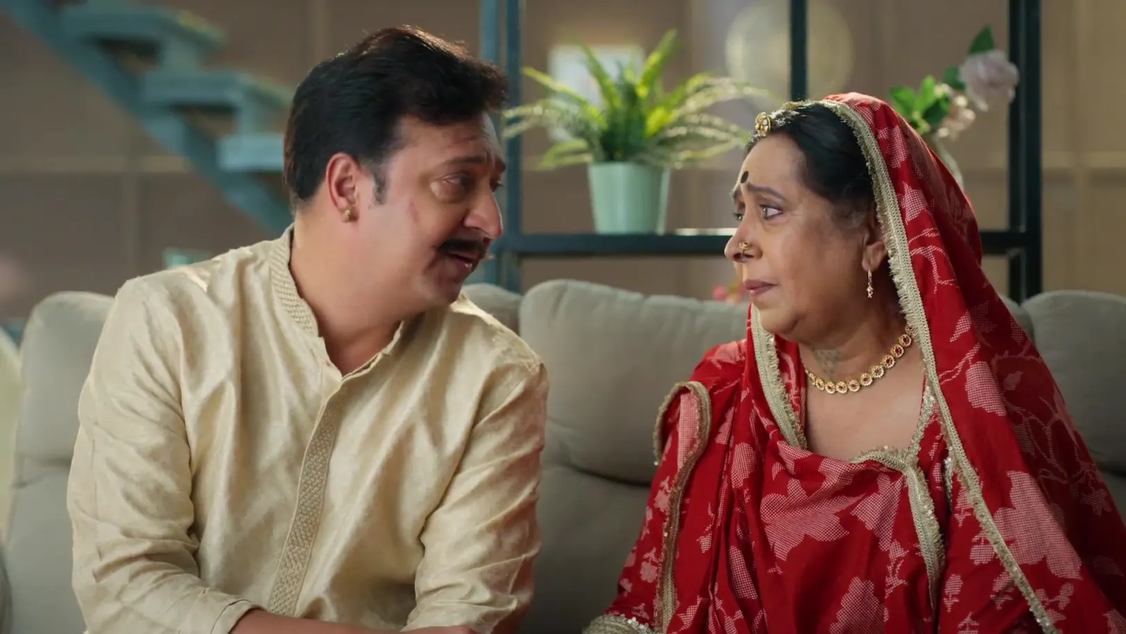 Vasudha Comes to Look after Prabhat and Santosh - Vasudha 