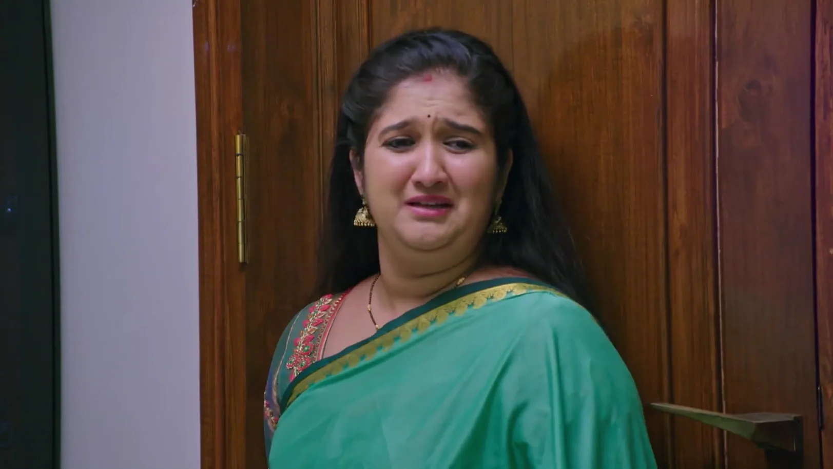 Sinchana Locks Herself in Her Room - Lakshmi Nivasa Sinchana Locks Herself in Her Room - Lakshmi Nivasa