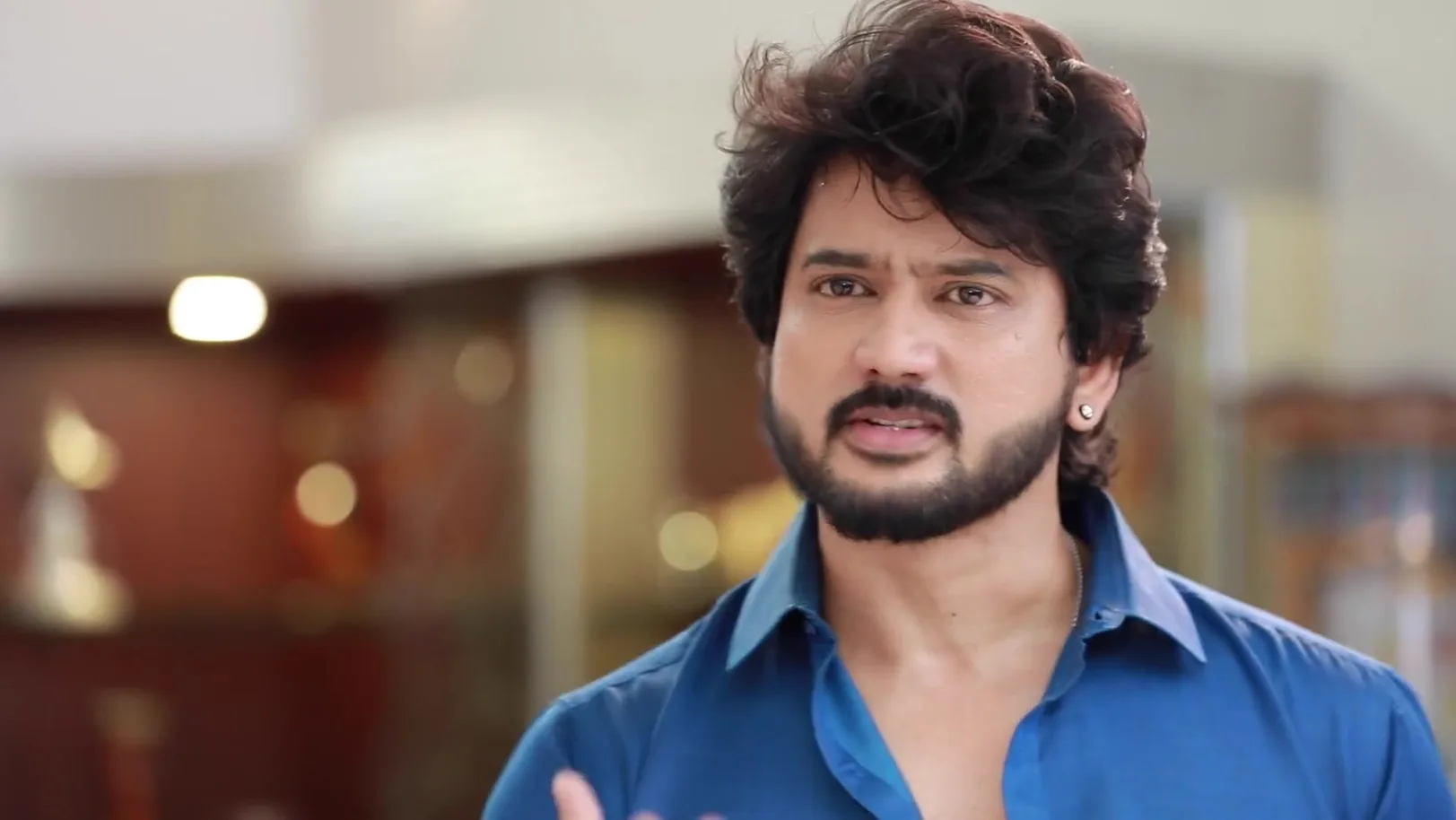 Prakash Confronts Meena - Varisu 