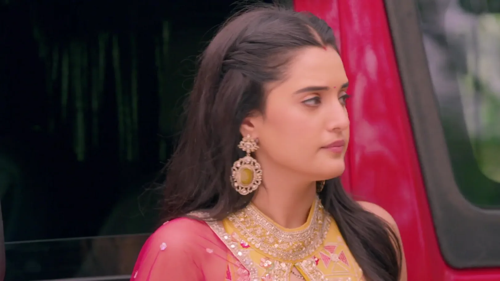 Divya Warns Reet to Stay Alert about Sharda - Jaane Anjaane Hum Mile Divya Warns Reet to Stay Alert about Sharda - Jaane Anjaane Hum Mile