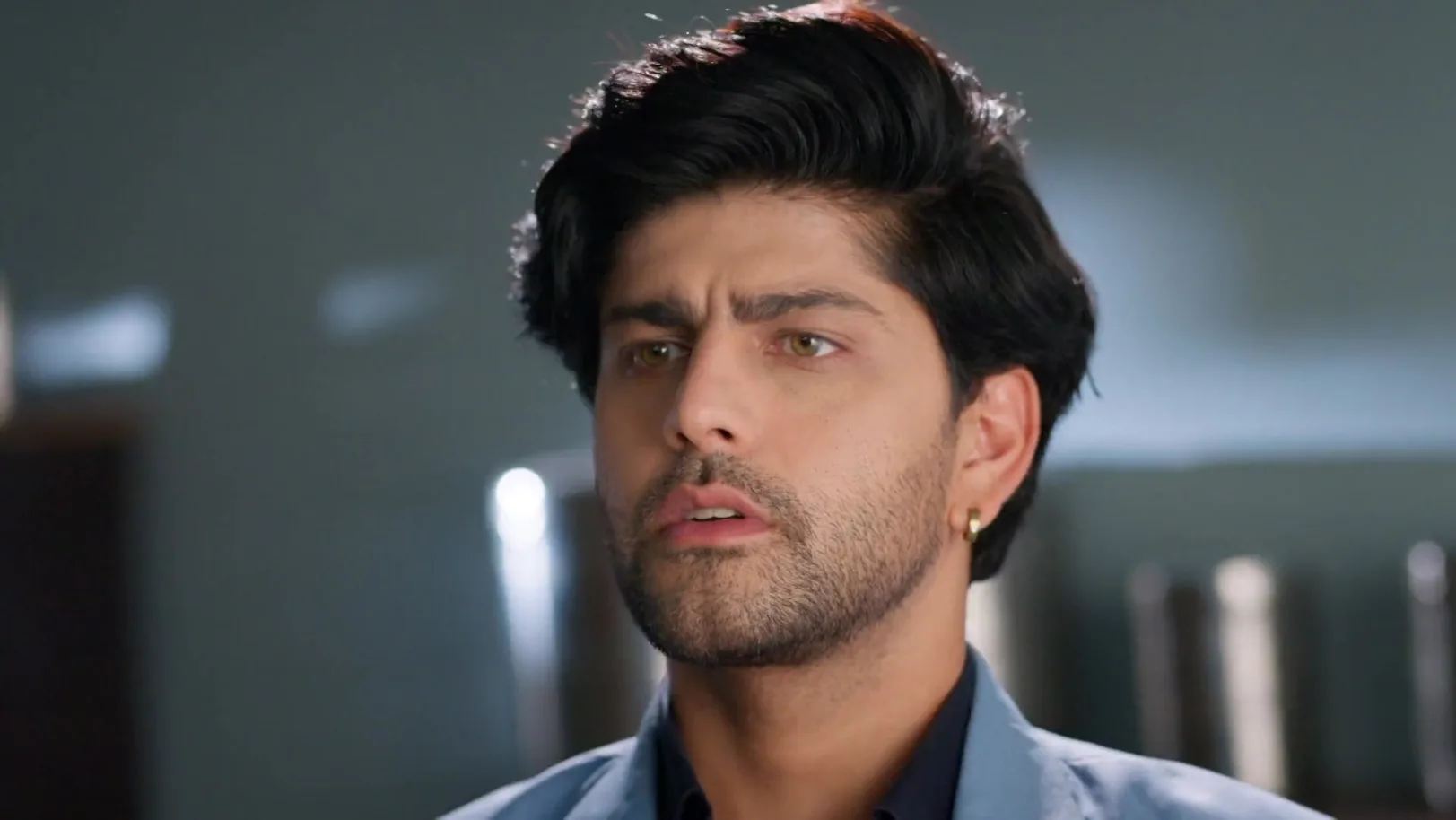 Vasudha Tells Devansh about Samar's Action - Vasudha 