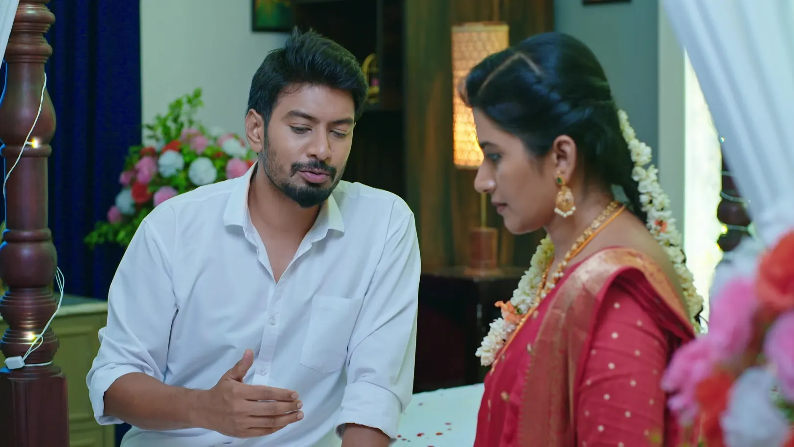 Vinay Extends a Hand of Friendship to Kalyani - Krishna Rukku - Promo Vinay Extends a Hand of Friendship to Kalyani - Krishna Rukku - Promo