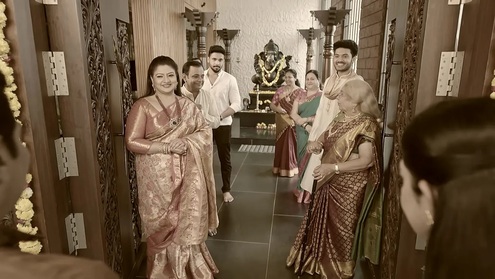 Diya Has Jaydev Arrested - Amruthadhaare - Promo Diya Has Jaydev Arrested - Amruthadhaare - Promo