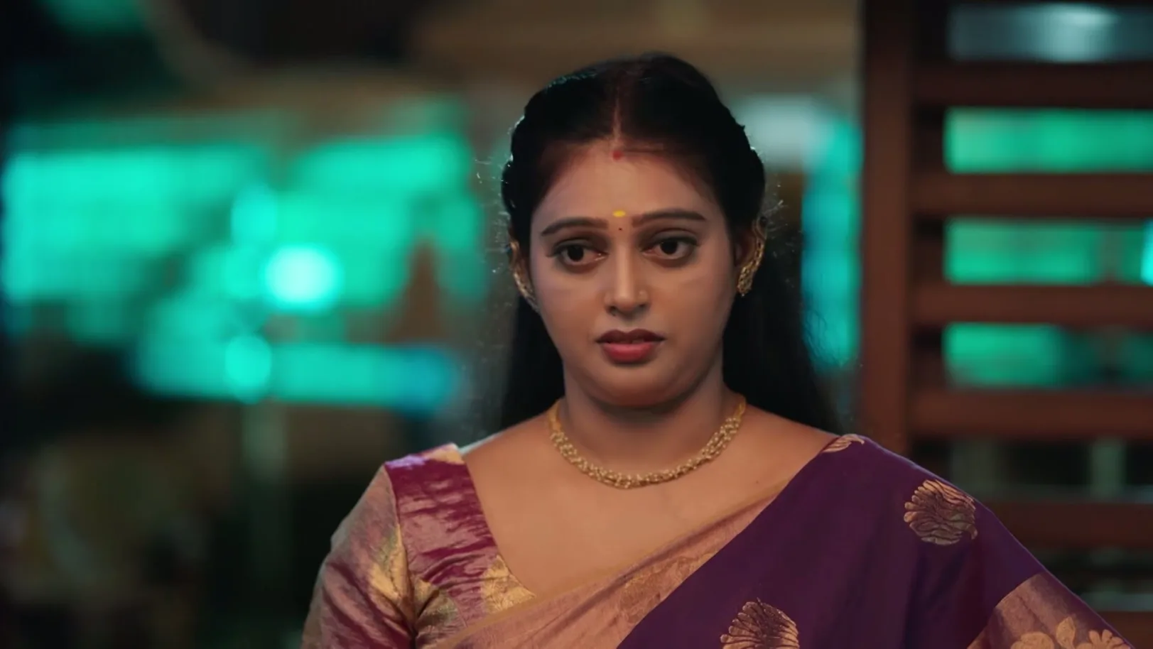 Lalithamma Criticises Ratna 