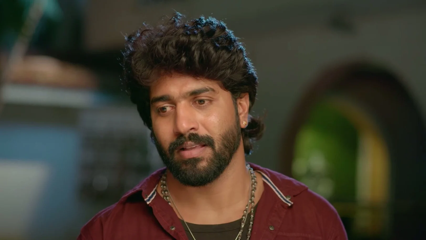 Karna's Request to Divakaran - Chinnan Siru Kiliye 