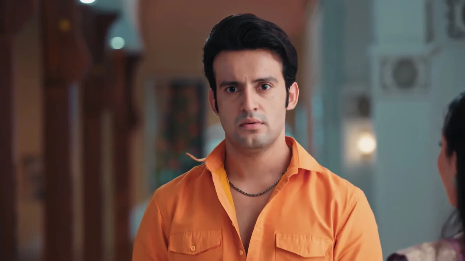 Devika Asks Veer to Support Radhika - Lakshmi Nivas Devika Asks Veer to Support Radhika - Lakshmi Nivas