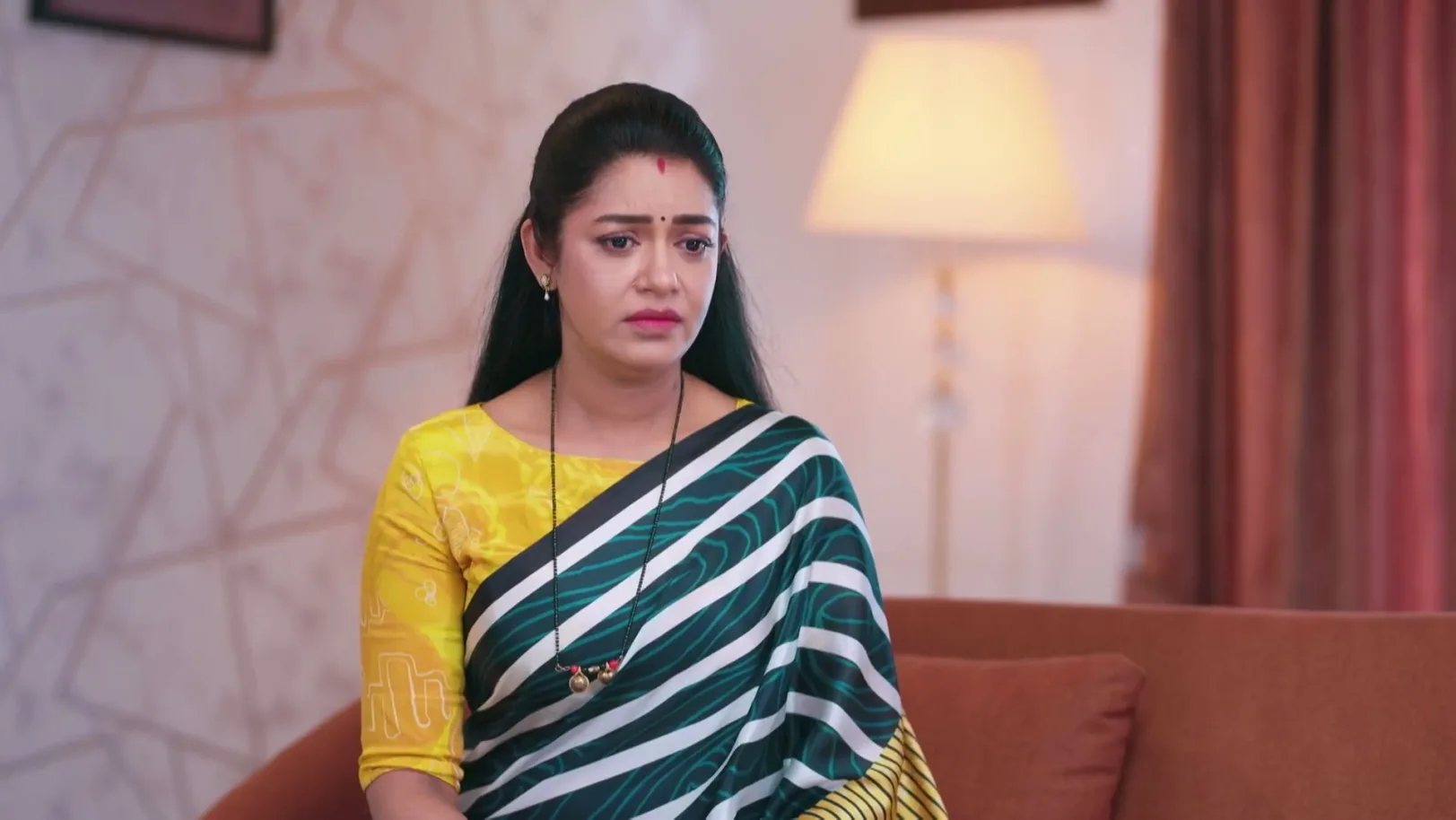Goutham Share His Worries with Anand - Amruthadhaare Goutham Share His Worries with Anand - Amruthadhaare