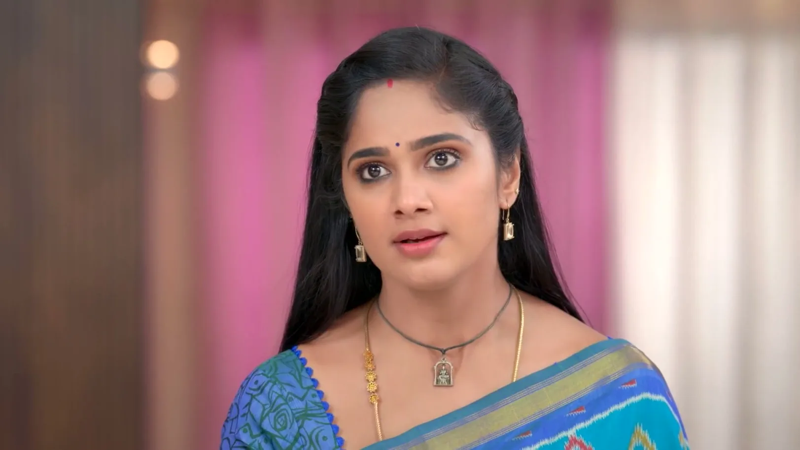 Rithika Humiliates Ayali - Ayali Rithika Humiliates Ayali - Ayali
