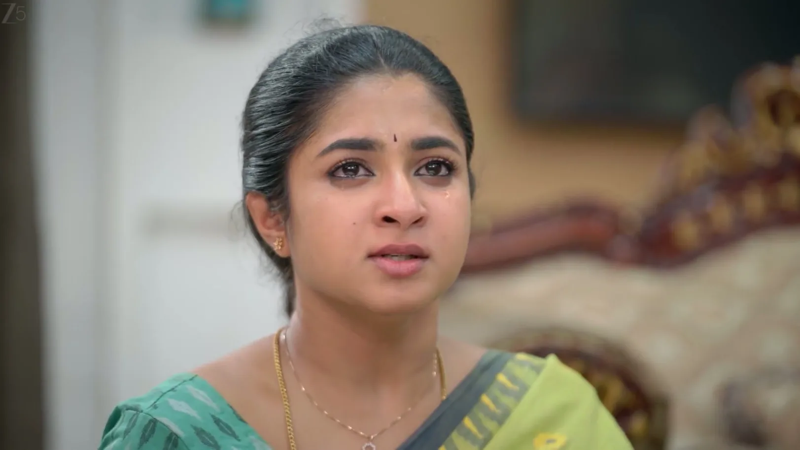 Kripakaran Praises Karna - Chinnan Siru Kiliye 