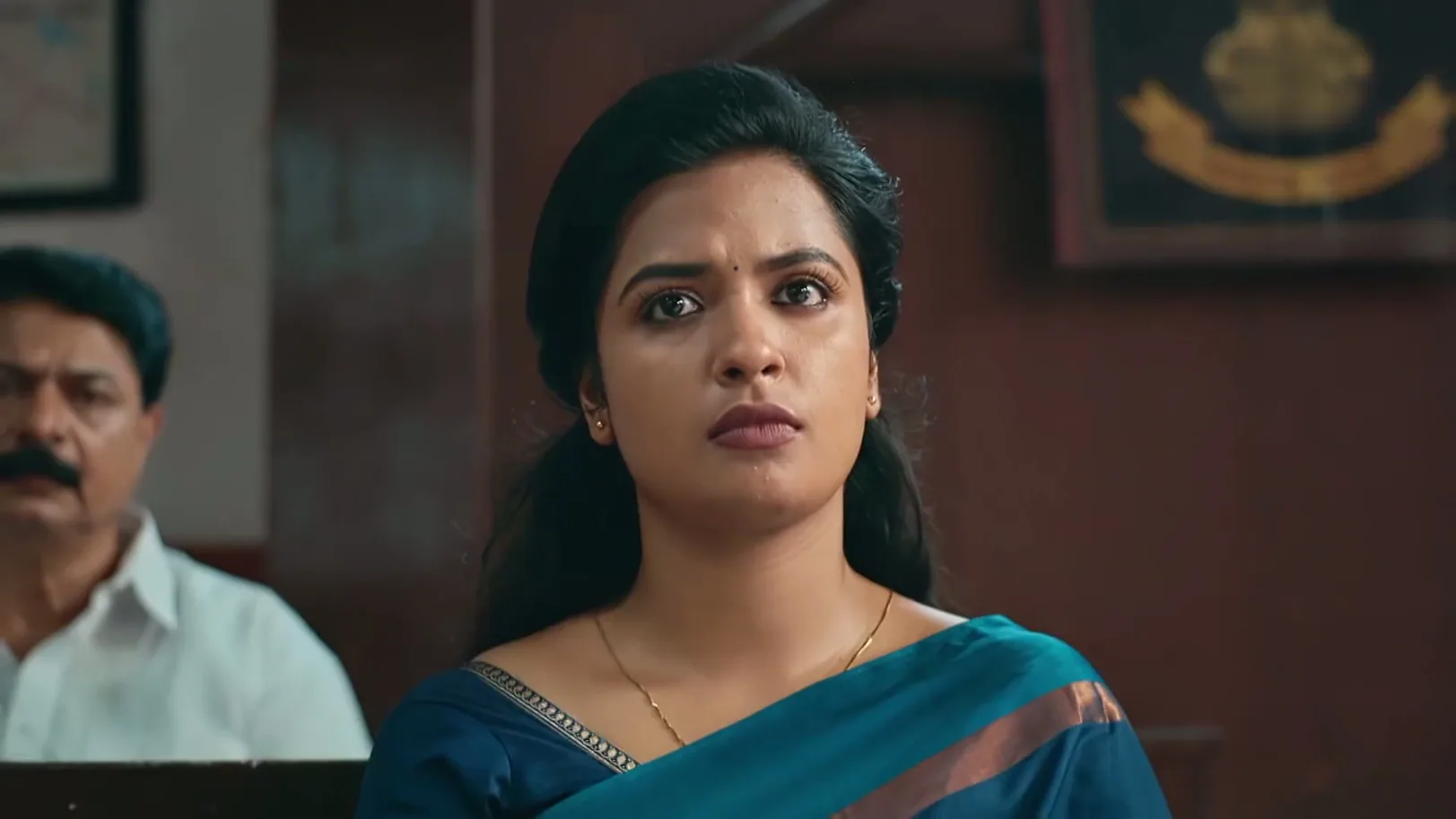 The Lawyer Argues Against Sathyabhama - Kudumbashree Sharada 