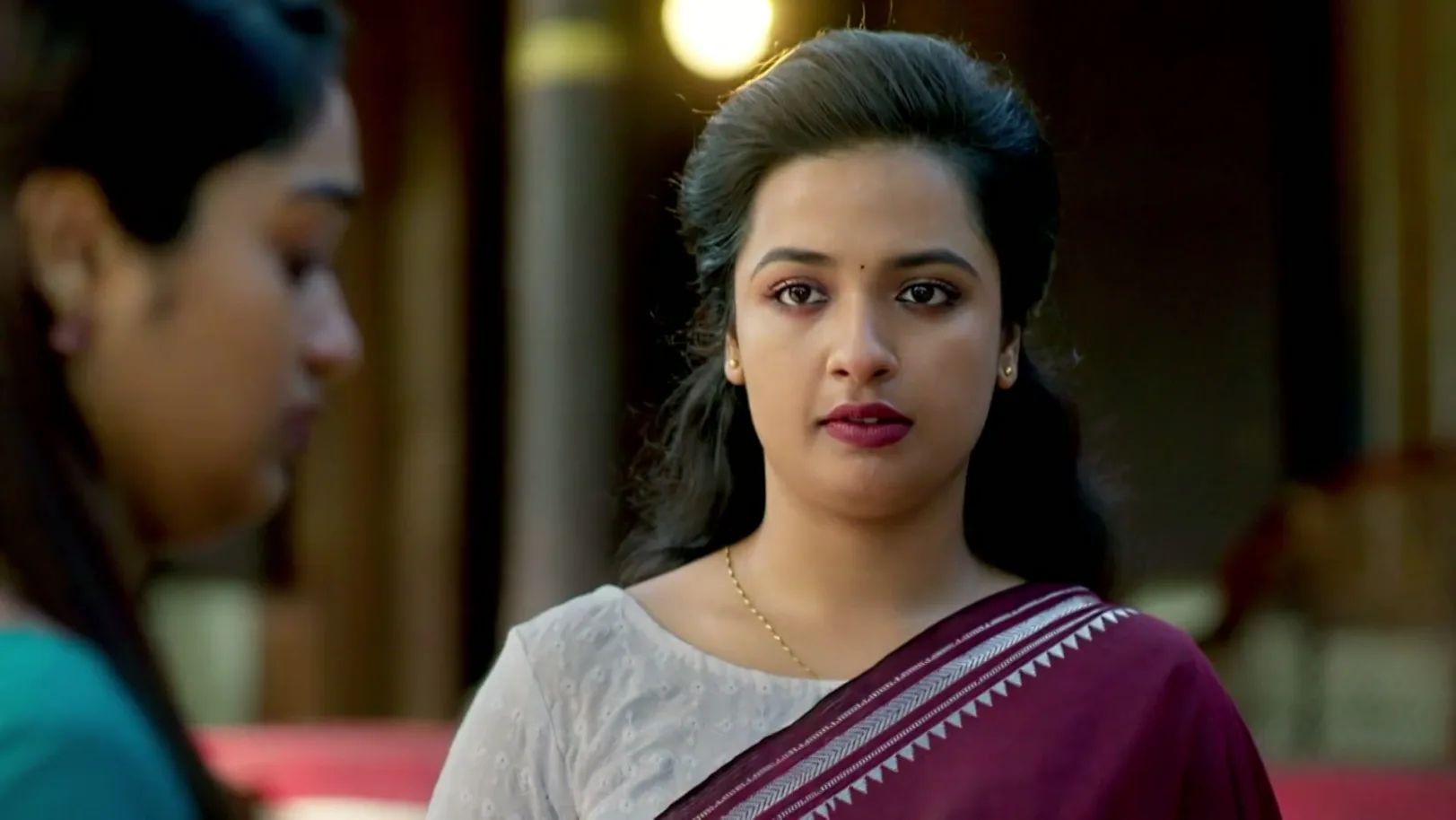 Shalini Seeks Shantha's Help - Kudumbashree Sharada 